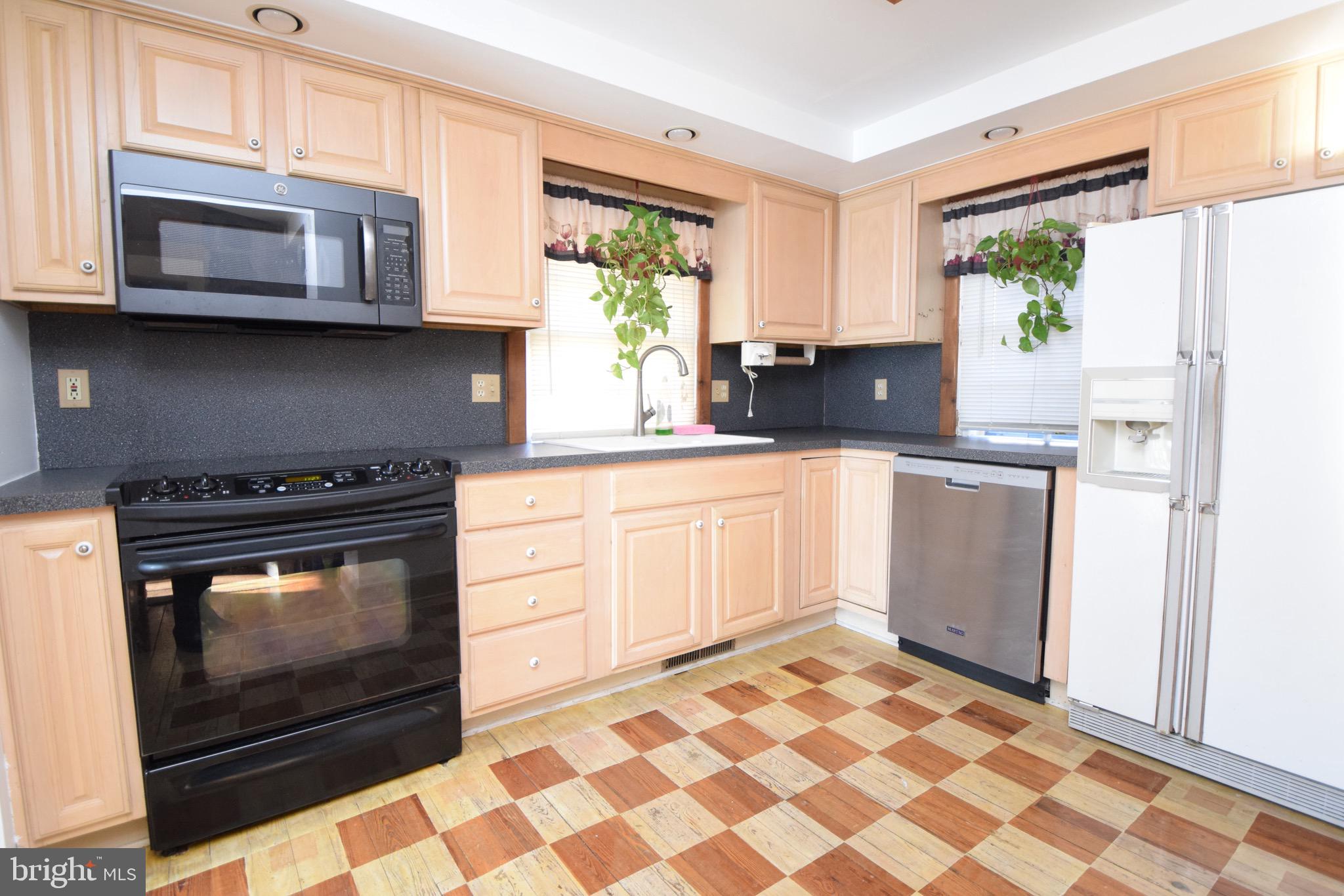 2220 Hillside Road Slatington, PA 18080 - Photo 8 of 20
