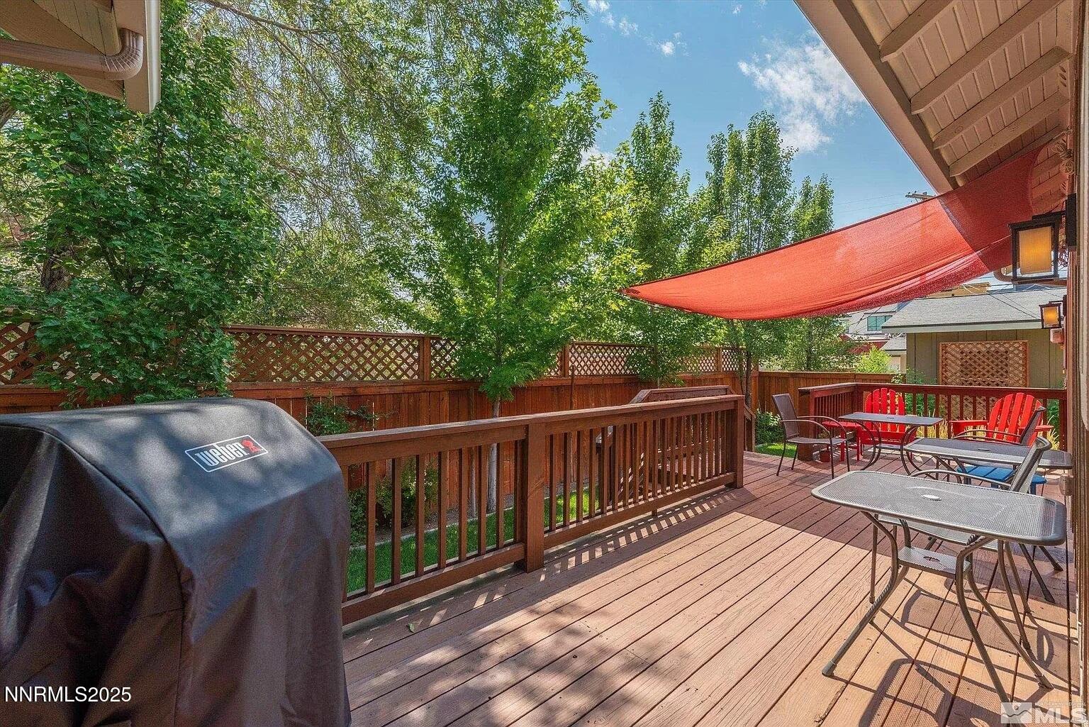 60 Caliente Street Reno, NV 89509 - Photo 4 of 24 2