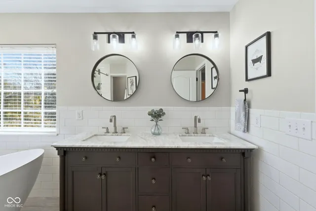 $515,000 | 1561 Claireridge Court, Avon, IN 46123