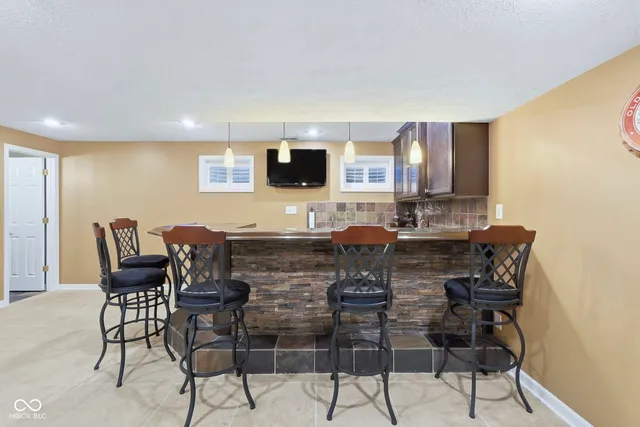 $515,000 | 1561 Claireridge Court, Avon, IN 46123