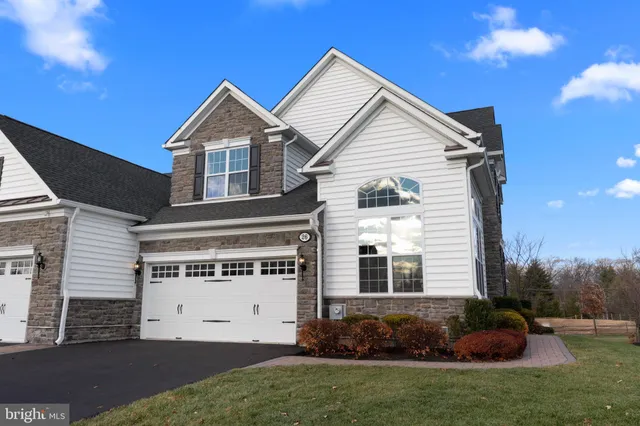 $1,100,000 | 26 Hillyer Lane, Newtown, PA 18940