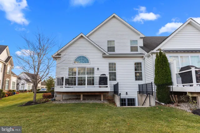 $1,100,000 | 26 Hillyer Lane, Newtown, PA 18940
