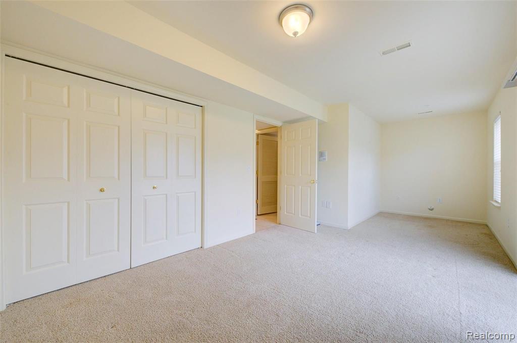 710 Cherry Orchard Road Canton, MI 48188 - Photo 33 of 42