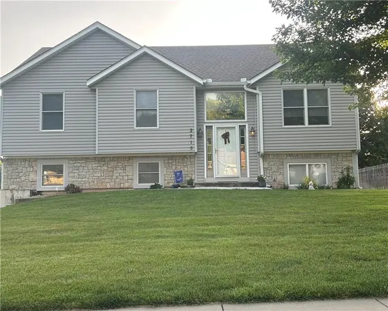 $370,000 | 2715 Stratton Drive, Eudora, KS 66025