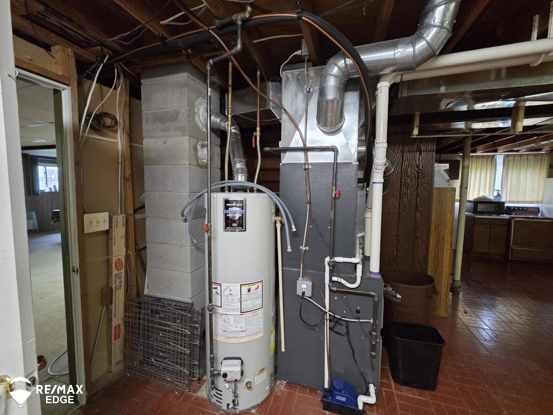 14020 North Road Fenton, MI 48430 - Photo 36 of 52 Furnace and Water Heater
