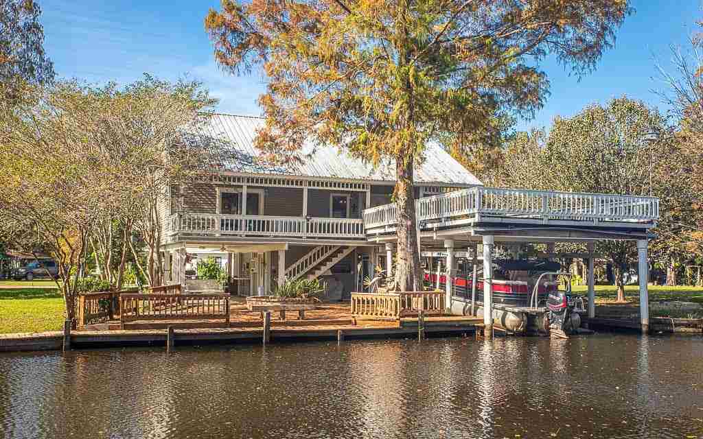 20490 Johnson Drive Springfield, LA 70462 - Photo 1 of 33 Gallery Image 1