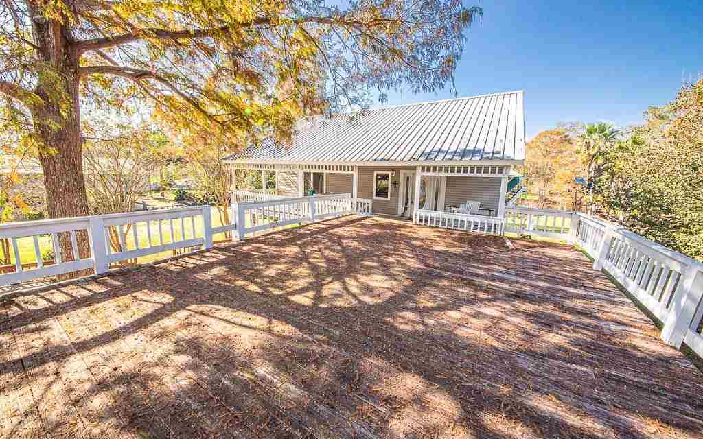 20490 Johnson Drive Springfield, LA 70462 - Photo 19 of 33 Gallery Image 19