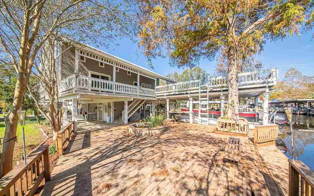 20490 Johnson Drive Springfield, LA 70462 - Photo 6 of 33 Gallery Image 6