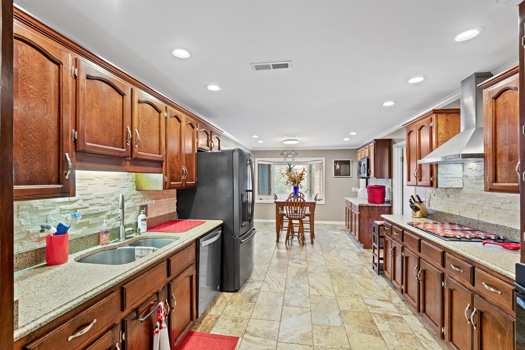 3201 Alderbrook Road Dothan, AL 36305 - Photo 17 of 48