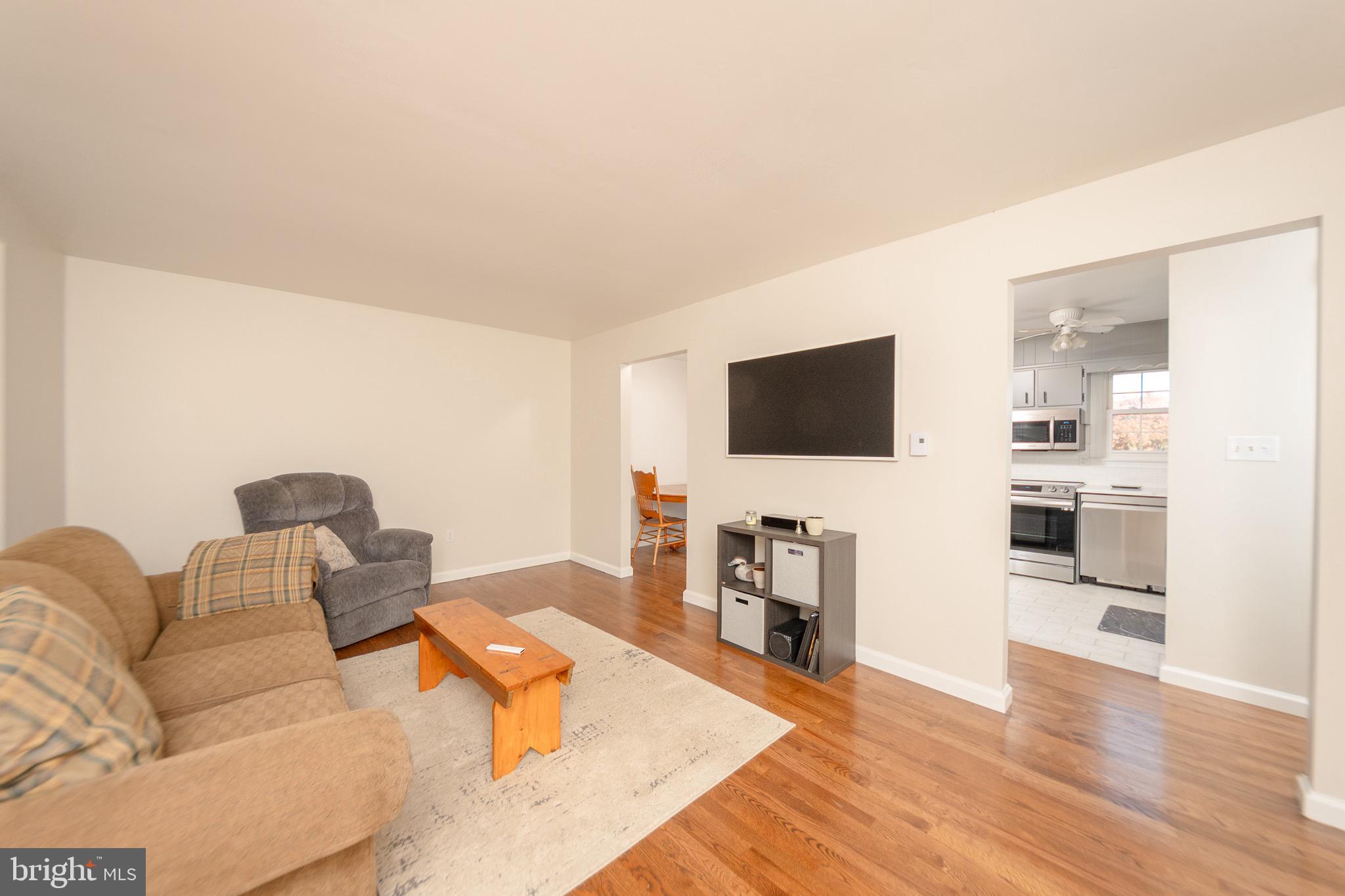 3040 Miller Road Washington Boro, PA 17582 - Photo 5 of 36 Hardwood Flooring
