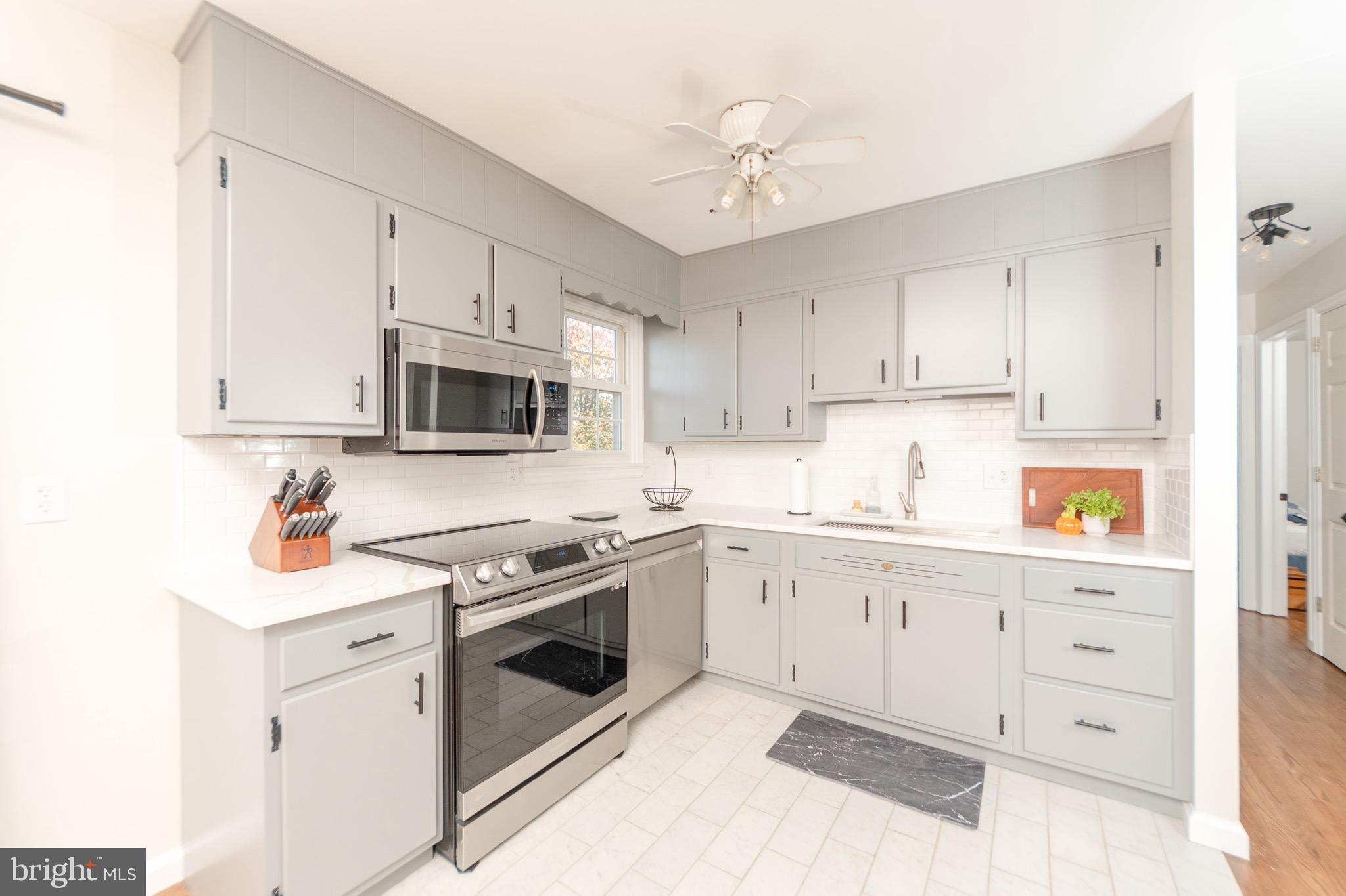 3040 Miller Road Washington Boro, PA 17582 - Photo 7 of 36 Updated Kitchen