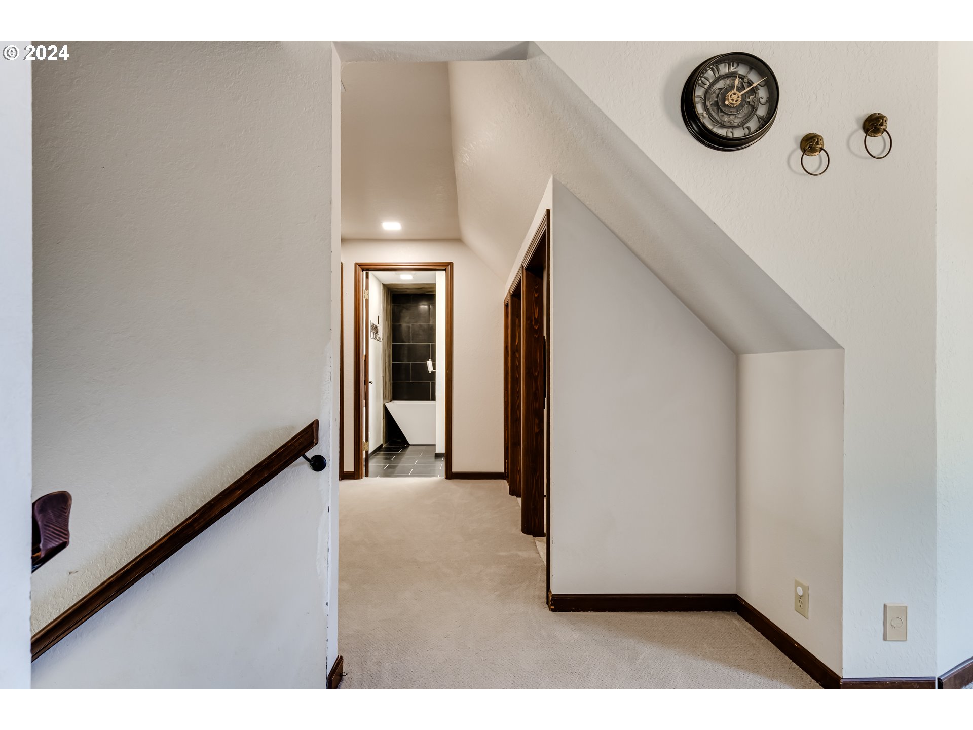 37198 Wheeler Road Pleasant Hill, OR 97455 - Photo 32 of 46 a view of a hallway with washer and dryer