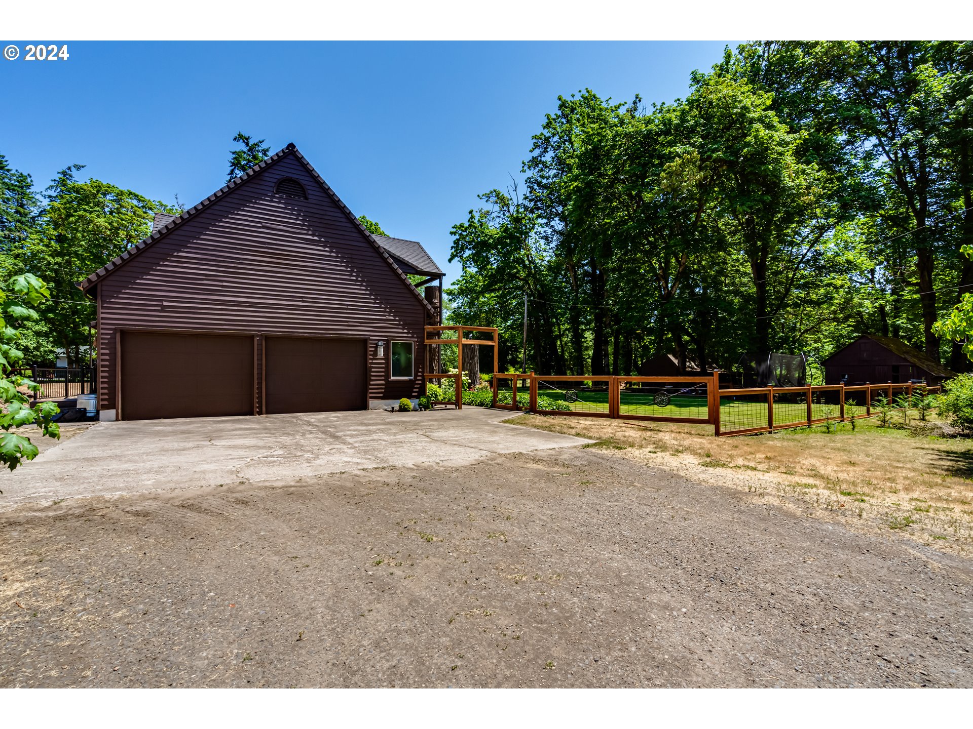 37198 Wheeler Road Pleasant Hill, OR 97455 - Photo 5 of 46 a view of a house with a yard
