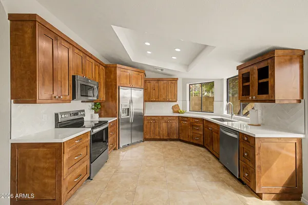 $649,000 | 6951 West Kimberly Way, Glendale, AZ 85308