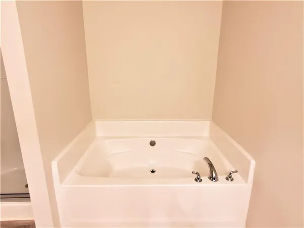 $1,800 | 349 Turtle Creek Drive, Winder, GA 30680