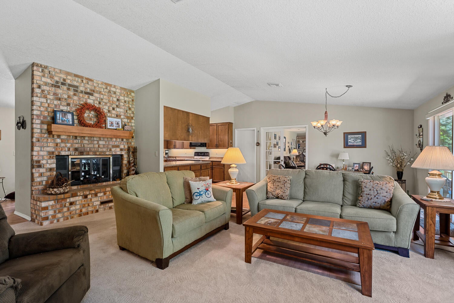 20434 Mainline Road Bend, OR 97702 - Photo 7 of 46 7