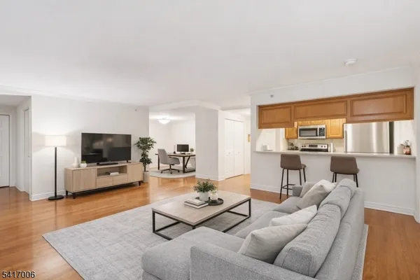 $3,300 | 7 Prospect Street, Unit 307, Morristown, NJ 07960