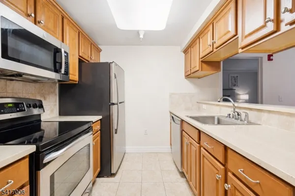 $3,300 | 7 Prospect Street, Unit 307, Morristown, NJ 07960