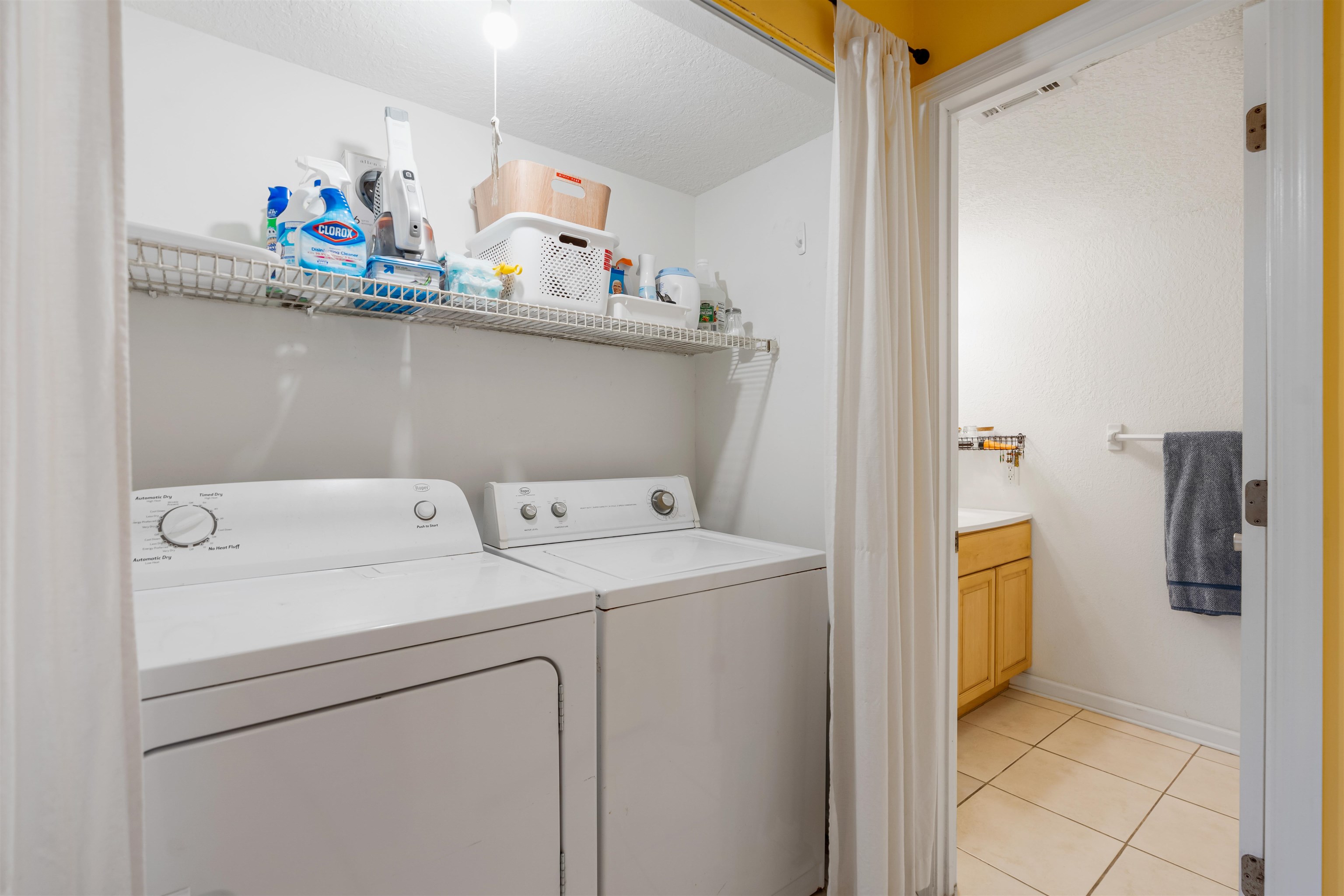 10 Brigantine Court St. Augustine, FL 32080 - Photo 18 of 26 a utility room with dryer and washer