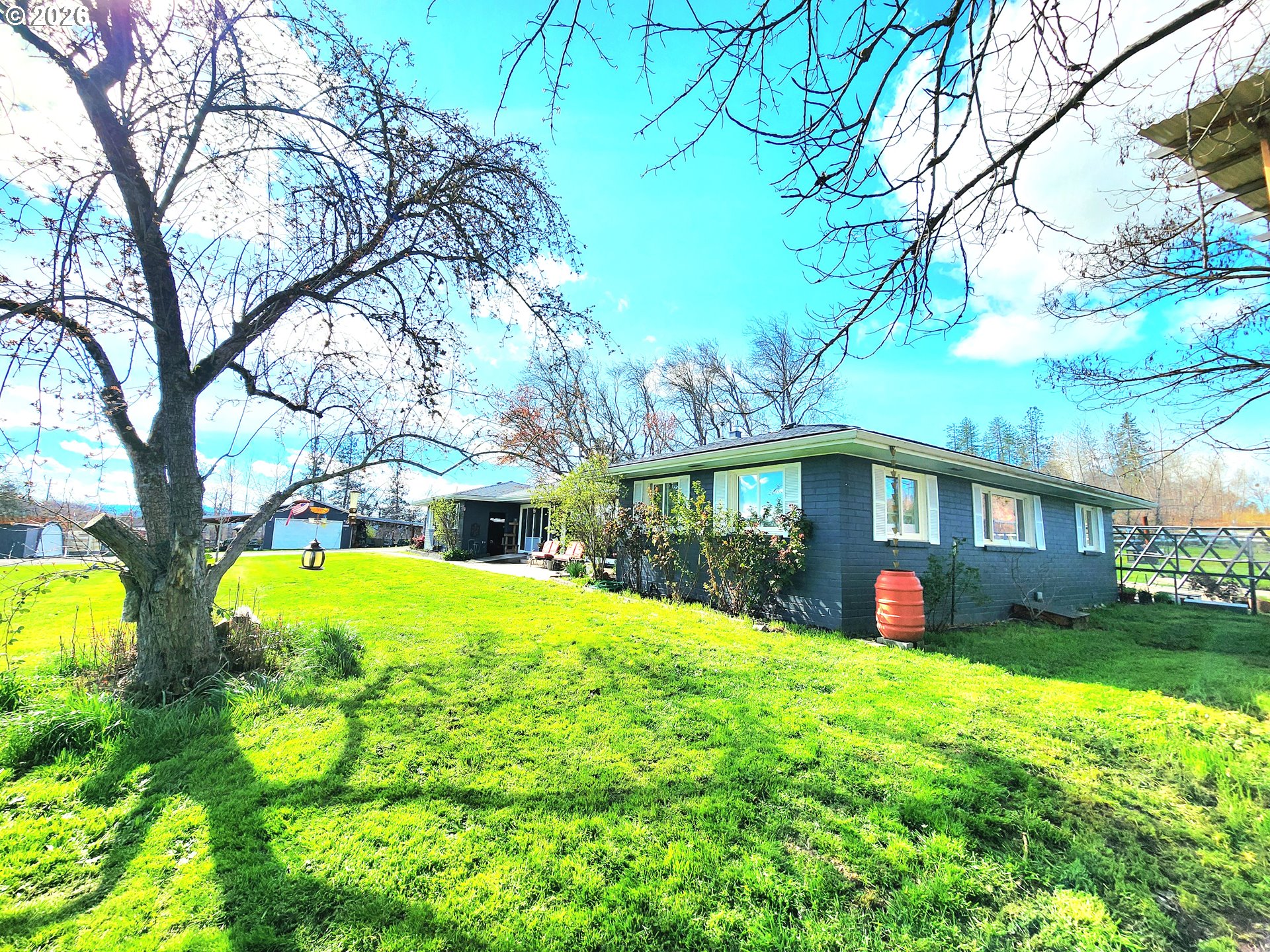 120 Hammel Road Eagle Point, OR 97524 - Photo 11 of 47