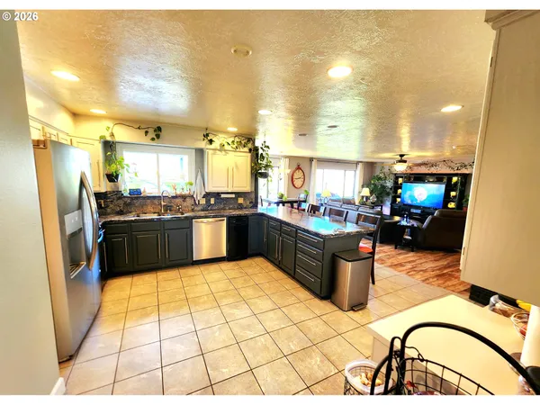 $785,000 | 120 Hammel Road, Eagle Point, OR 97524