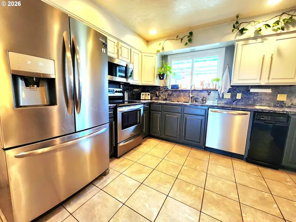 $785,000 | 120 Hammel Road, Eagle Point, OR 97524