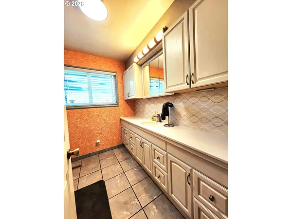 $785,000 | 120 Hammel Road, Eagle Point, OR 97524