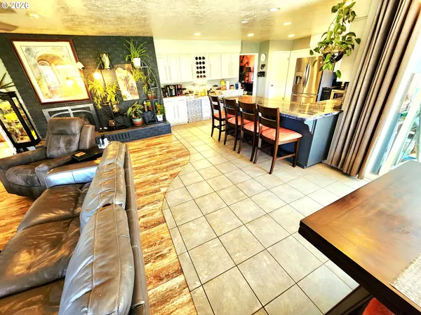 $785,000 | 120 Hammel Road, Eagle Point, OR 97524