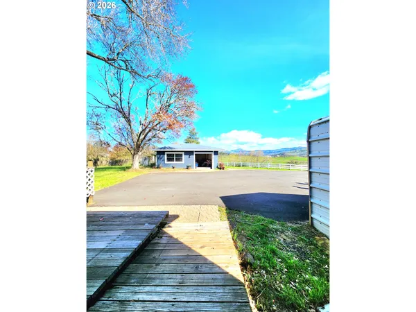 $785,000 | 120 Hammel Road, Eagle Point, OR 97524