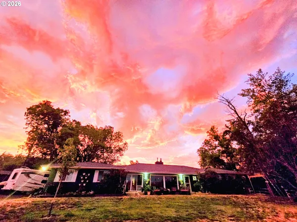 $785,000 | 120 Hammel Road, Eagle Point, OR 97524