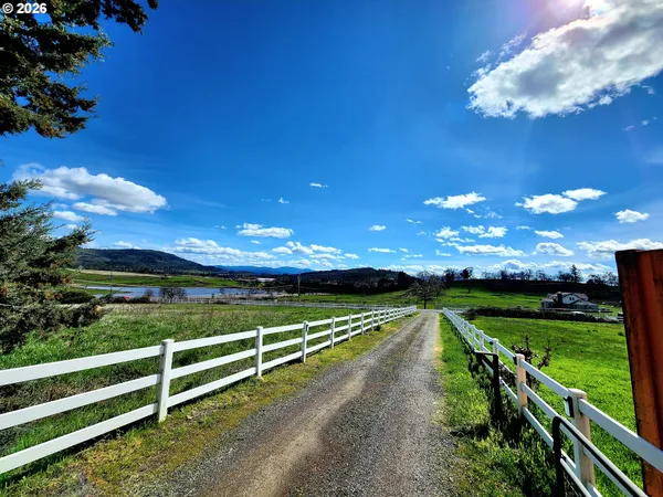 $785,000 | 120 Hammel Road, Eagle Point, OR 97524