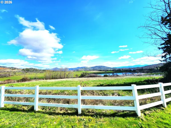 $785,000 | 120 Hammel Road, Eagle Point, OR 97524