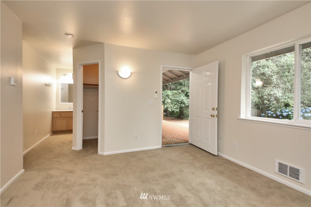 1933 Brainers Road Freeland, WA 98249 - Photo 12 of 25