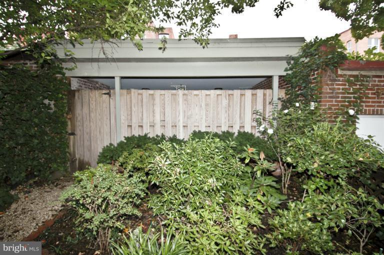 1847 California Street Northwest Washington, DC 20009 - Photo 14 of 30 Detached Garage