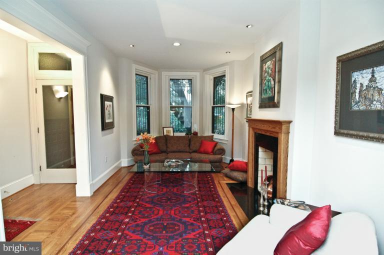 1847 California Street Northwest Washington, DC 20009 - Photo 25 of 30 Living Room