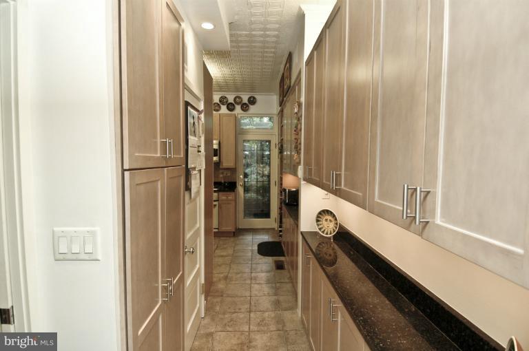 1847 California Street Northwest Washington, DC 20009 - Photo 27 of 30 Kitchen