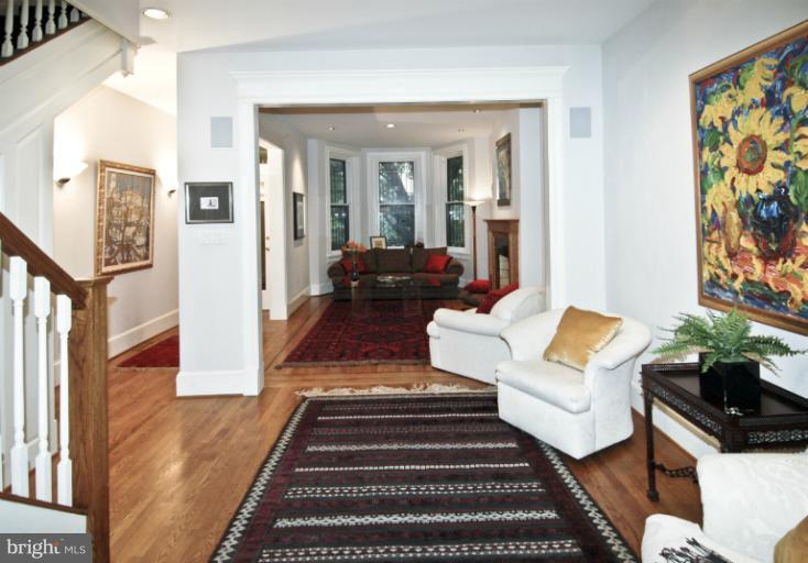 1847 California Street Northwest Washington, DC 20009 - Photo 6 of 30 Living Room