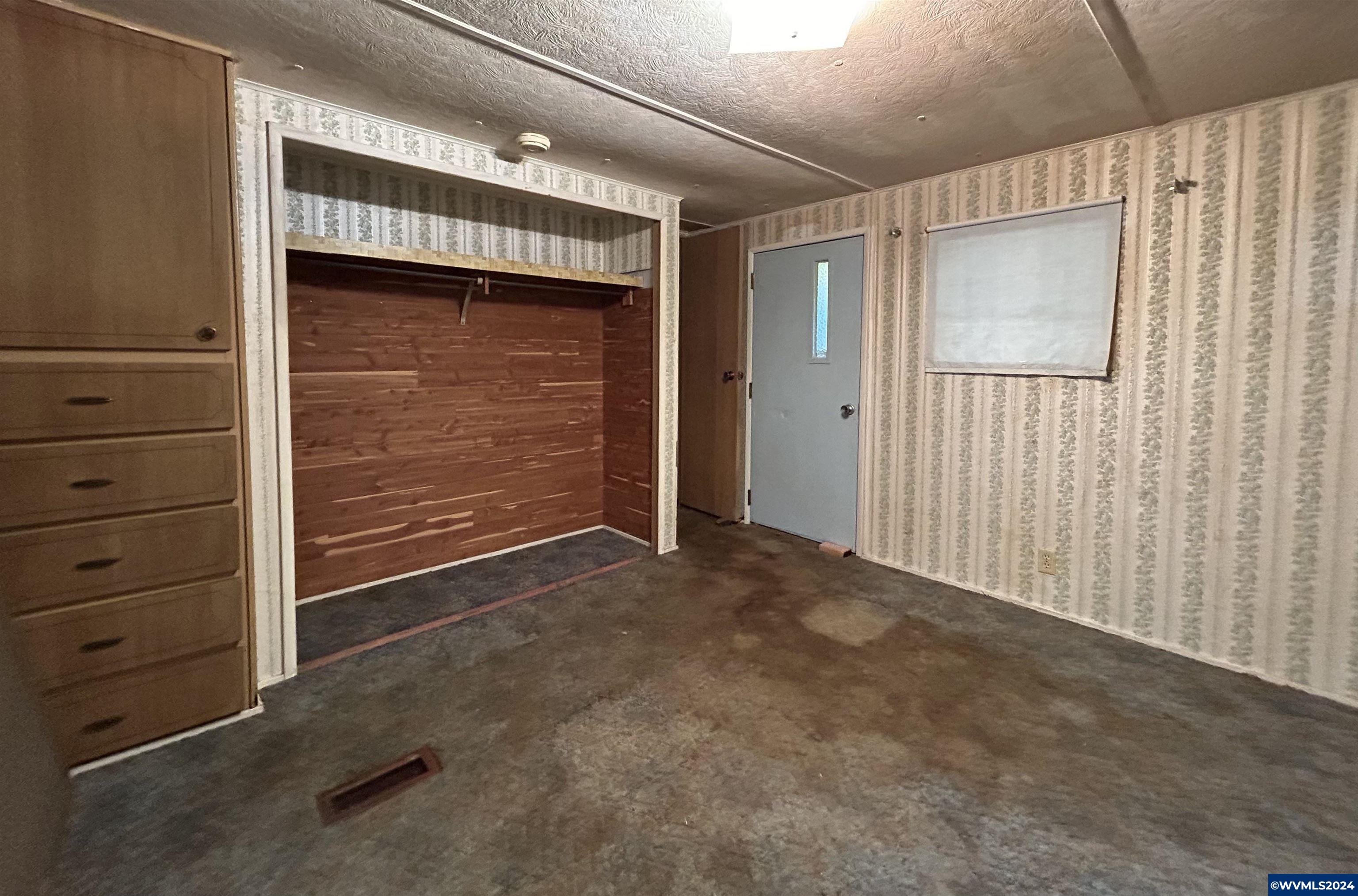 3095 Mistletoe Road Dallas, OR 97338 - Photo 11 of 37