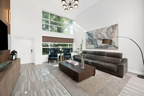 $925,000 | 910 Northeast 16th Terrace, Unit 2, Fort Lauderdale, FL 33304