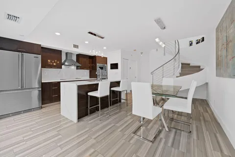 $925,000 | 910 Northeast 16th Terrace, Unit 2, Fort Lauderdale, FL 33304