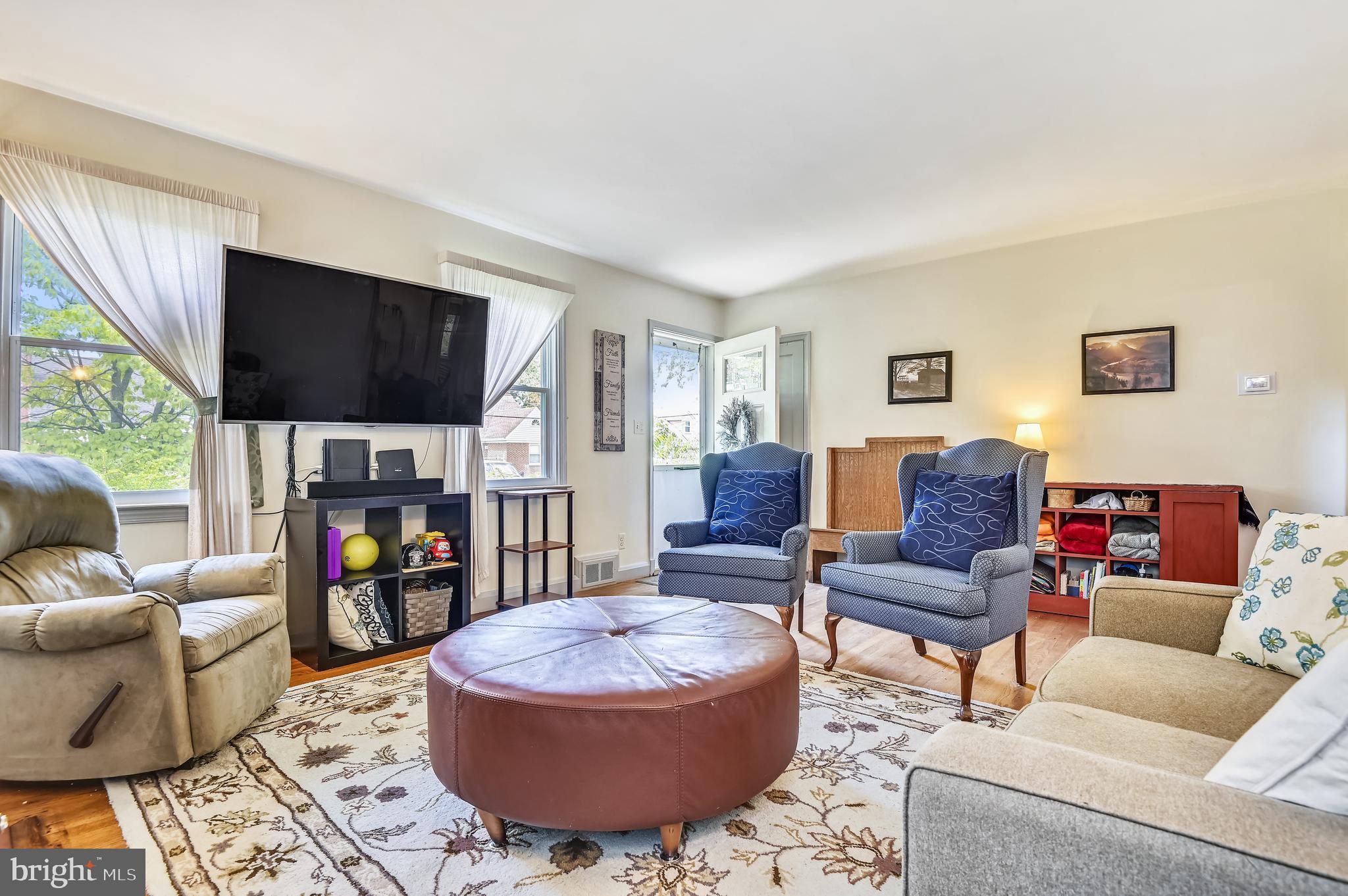 3613 Kenmar Road Baltimore, MD 21244 - Photo 14 of 64 Living room