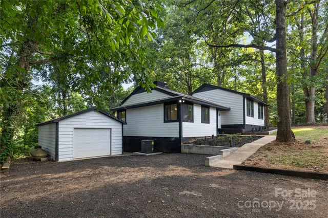 a front view of house with yard