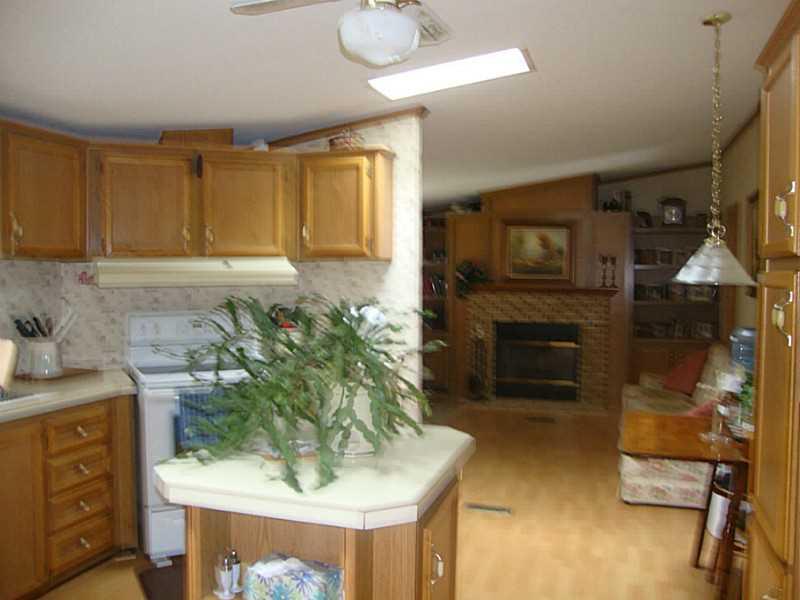 201 Browns Hill Road Valencia, PA 16059 - Photo 22 of 22 Kitchen.