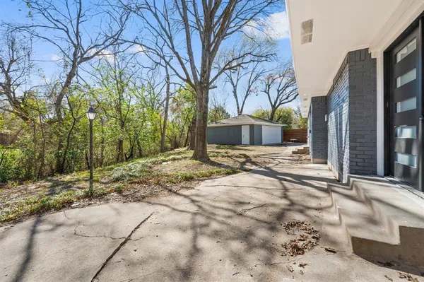 $589,000 | 8420 Bellingham Drive, Dallas, TX 75228