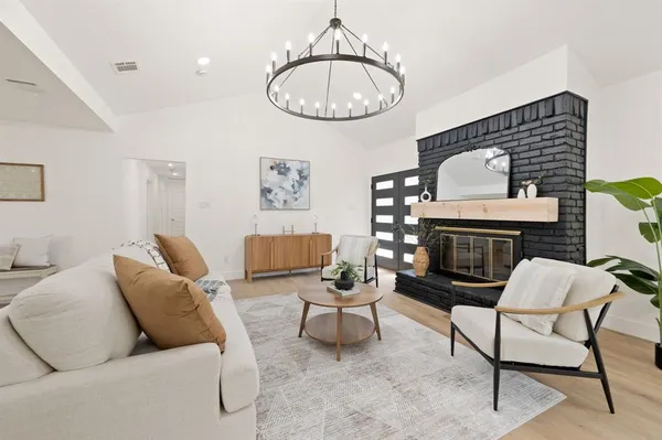 $589,000 | 8420 Bellingham Drive, Dallas, TX 75228
