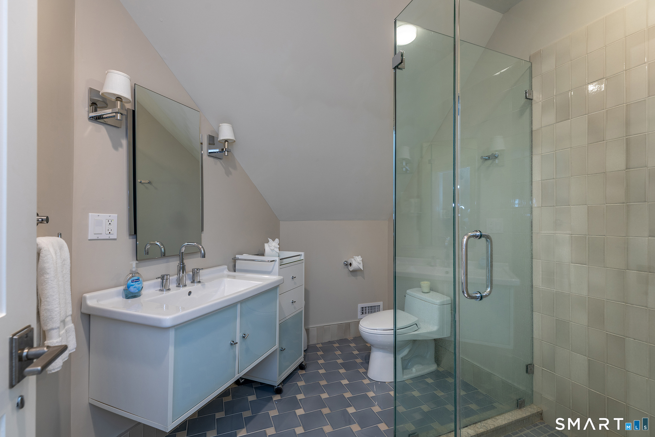 36 Arrow Point Road Warren, CT 06777 - Photo 39 of 40 Guest House Bath