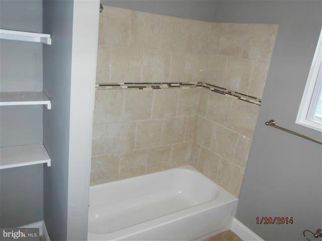 2824 Garnet Road Baltimore, MD 21234 - Photo 16 of 22 Bath