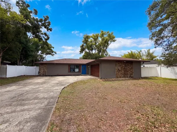 $382,000 | 17621 Meadowbridge Drive, Lutz, FL 33549
