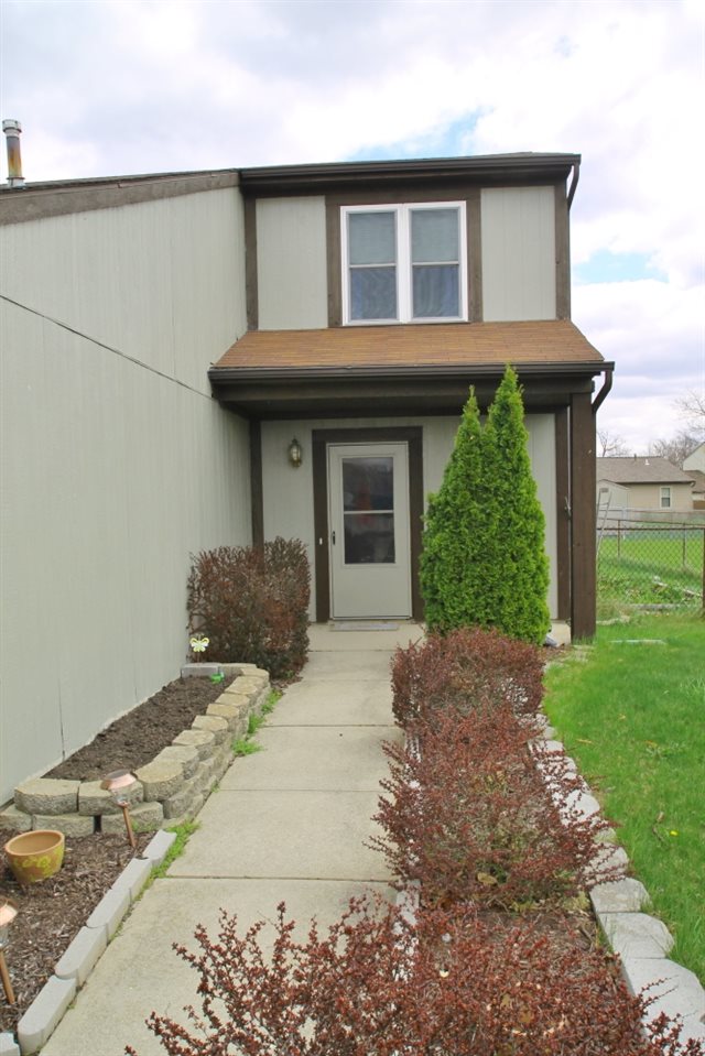 6606 Wood Rim Run Fort Wayne, IN 46825 - Photo 2 of 18 Gallery Image 2