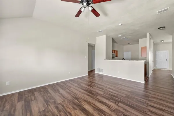 $2,300 | 812 Sierra Circle Drive, Burleson, TX 76028